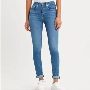 LEVIS 721 High Rise Skinny Jeans Size 27 Light Wash Denim